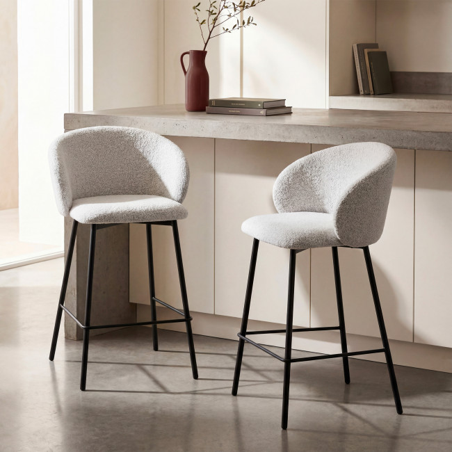 Valom - Lot de 2 chaises de bar en tissu bouclette et métal H66cm