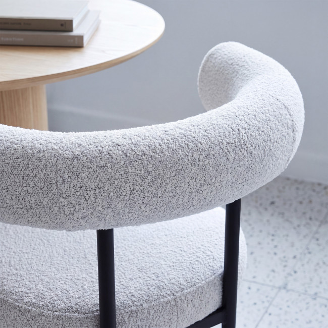 Olympe - Lot de 2 fauteuils de table en tissu bouclette et métal