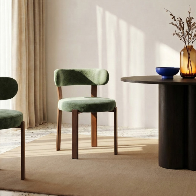 Izzy - Lot de 2 chaises en tissu piètement effet bois foncé