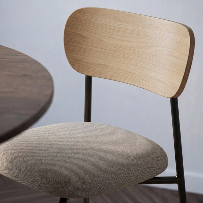 Jess - Lot de 2 chaises en bois clair, tissu et métal 